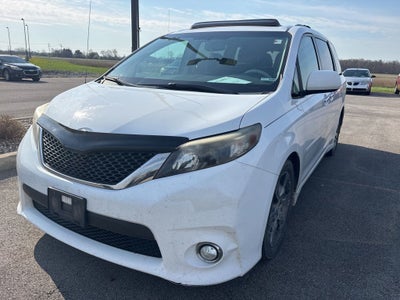 2013 Toyota Sienna SE 8 Passenger