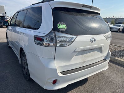 2013 Toyota Sienna SE 8 Passenger