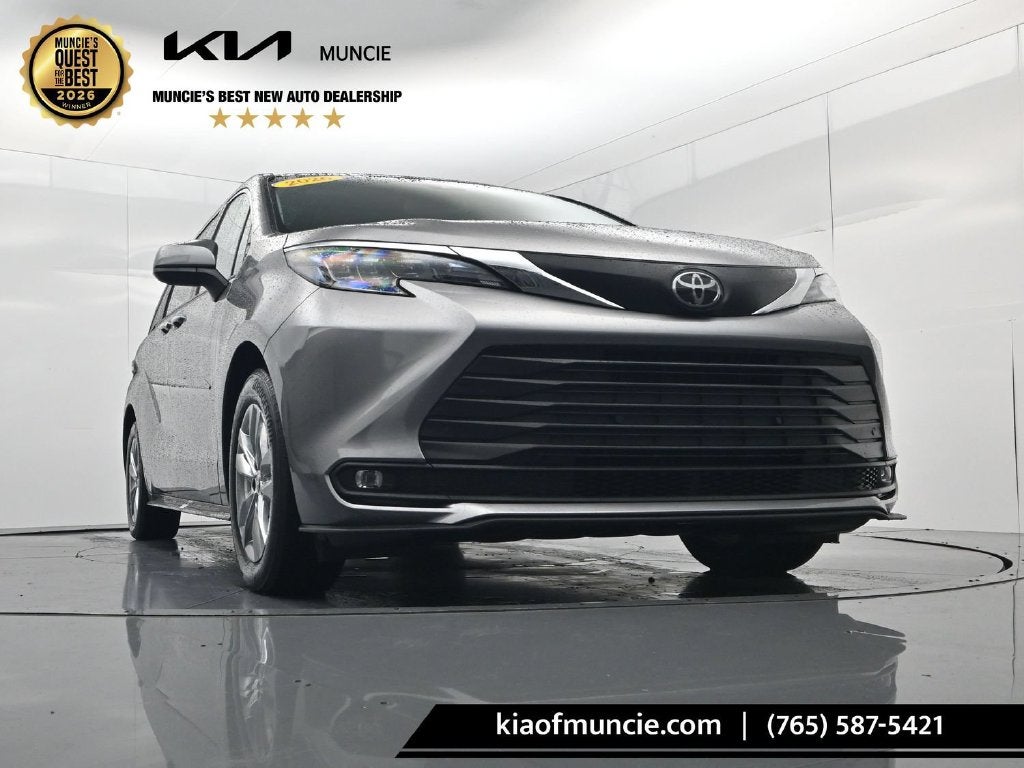 2026 Toyota Sienna XLE 7 Passenger