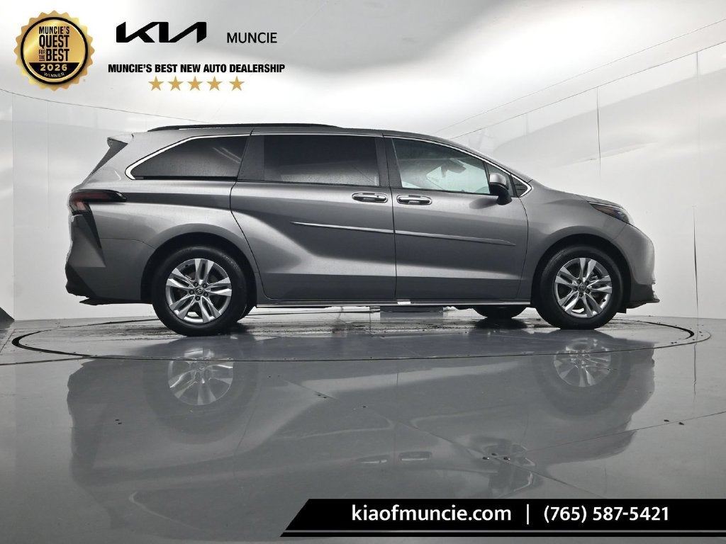 2026 Toyota Sienna XLE 7 Passenger