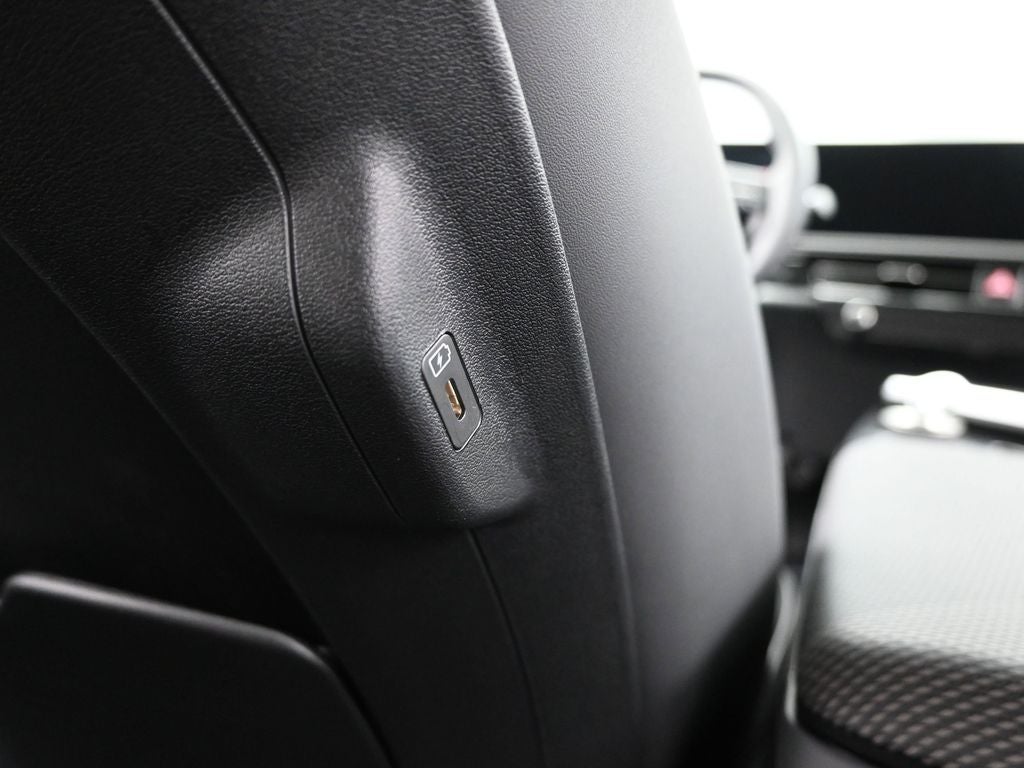 2025 Kia EV6 Wind