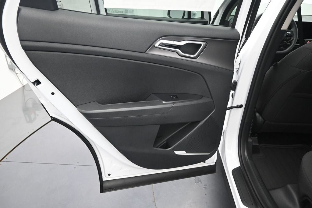 2027 Kia Sportage LX