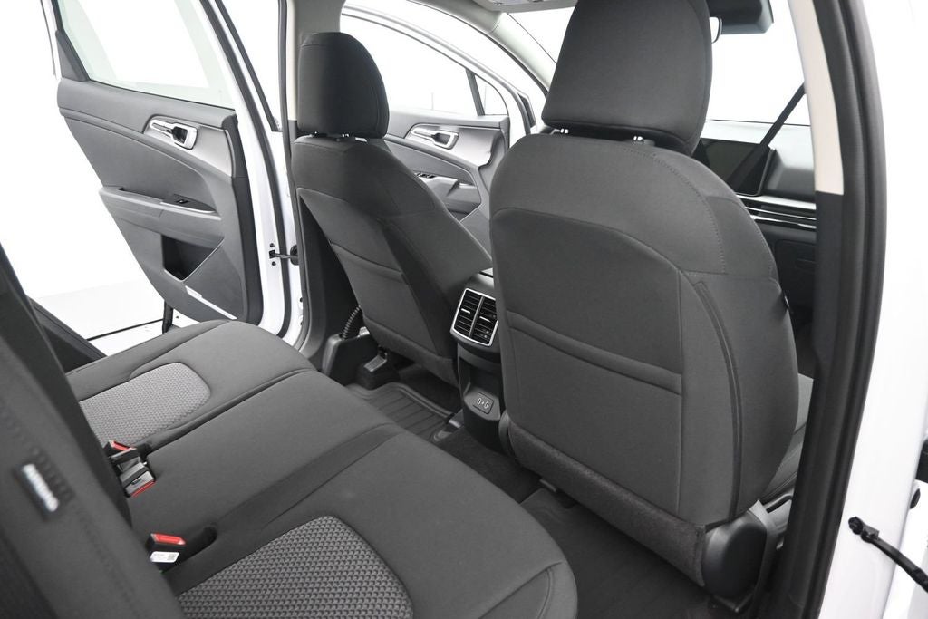 2027 Kia Sportage LX