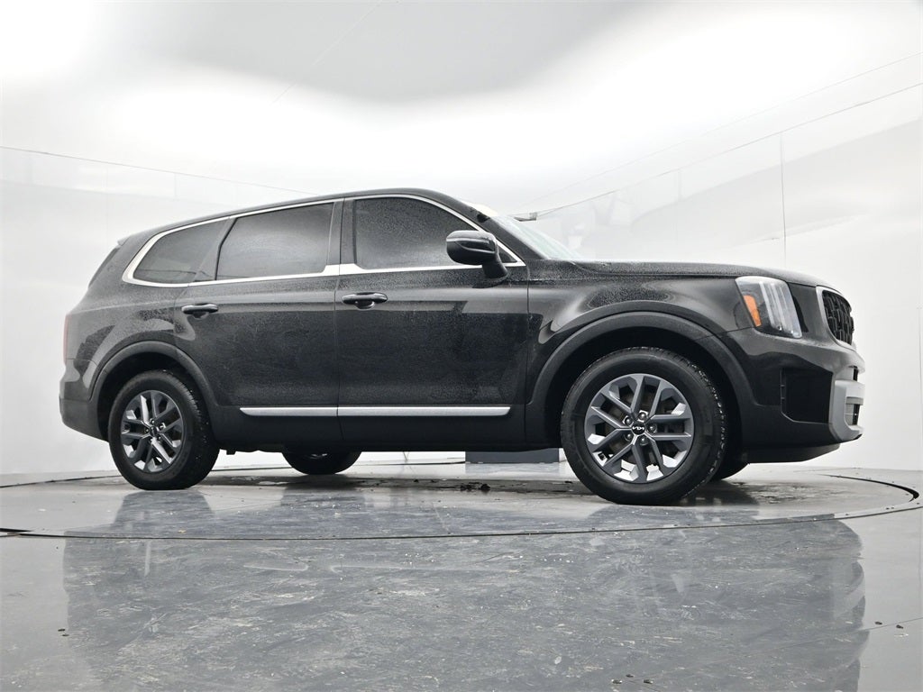 2023 Kia Telluride LX