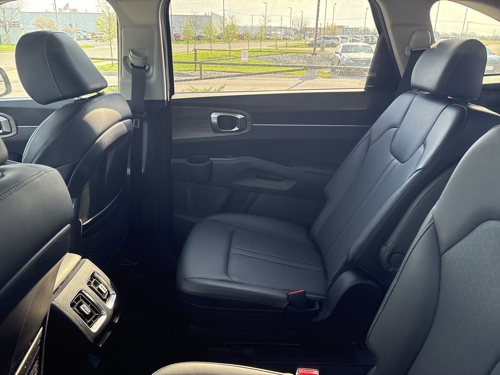 2023 Kia Sorento EX