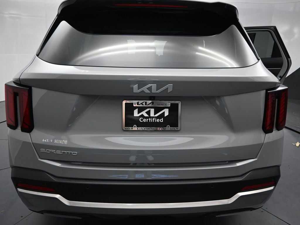 2025 Kia Sorento S