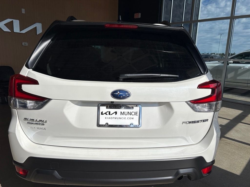 2024 Subaru Forester Premium