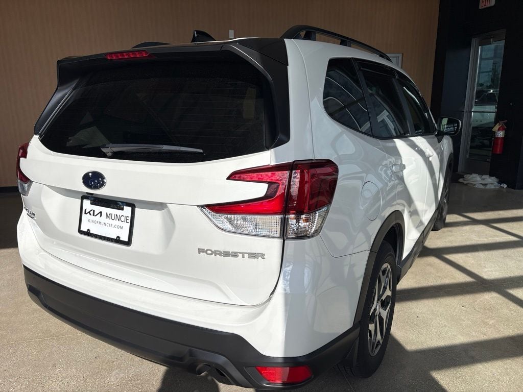 2024 Subaru Forester Premium