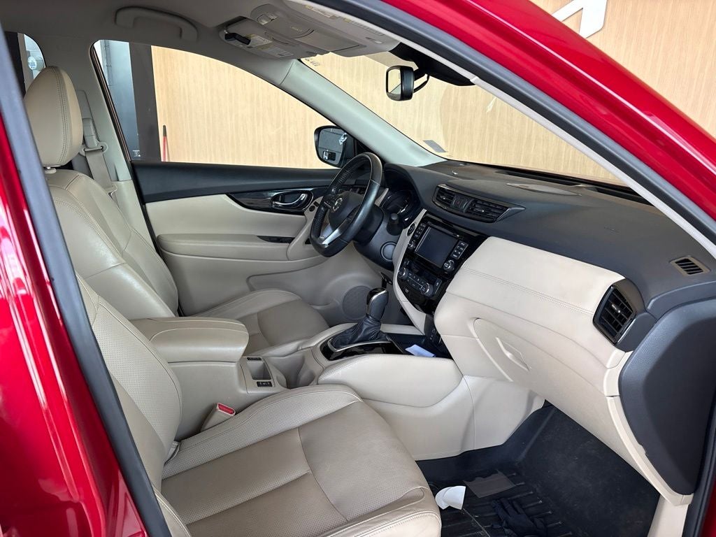 2017 Nissan Rogue SL