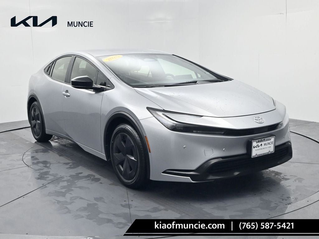 2025 Toyota Prius LE