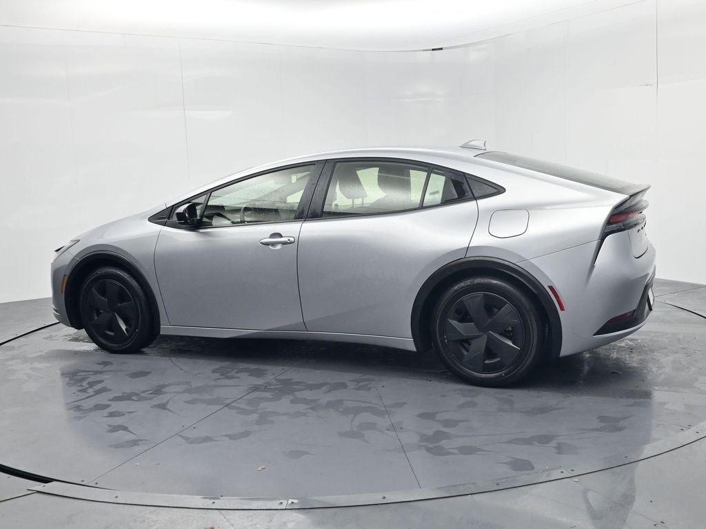 2025 Toyota Prius LE