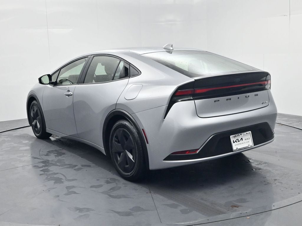 2025 Toyota Prius LE