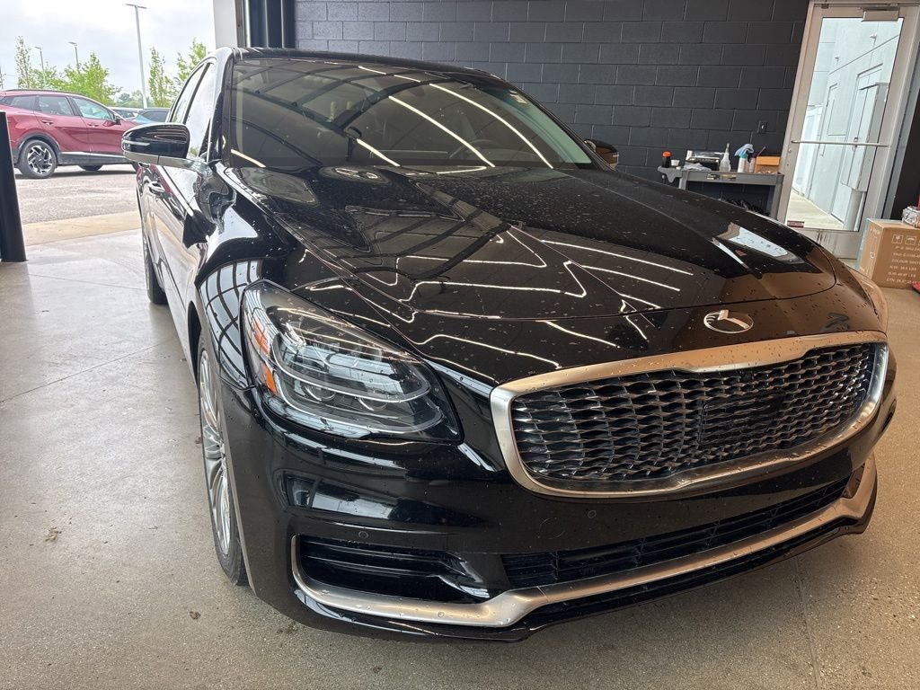 2020 Kia K900 Luxury