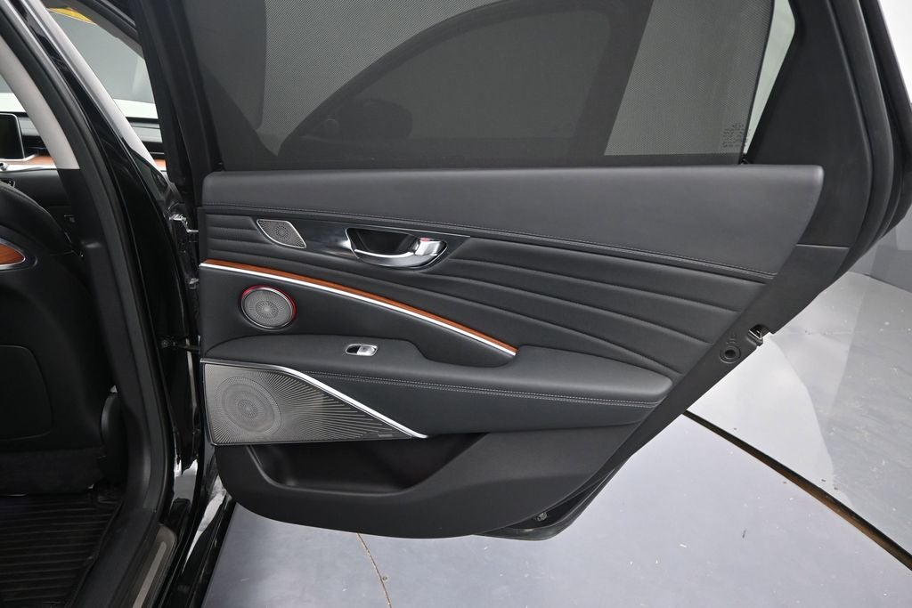 2020 Kia K900 Luxury
