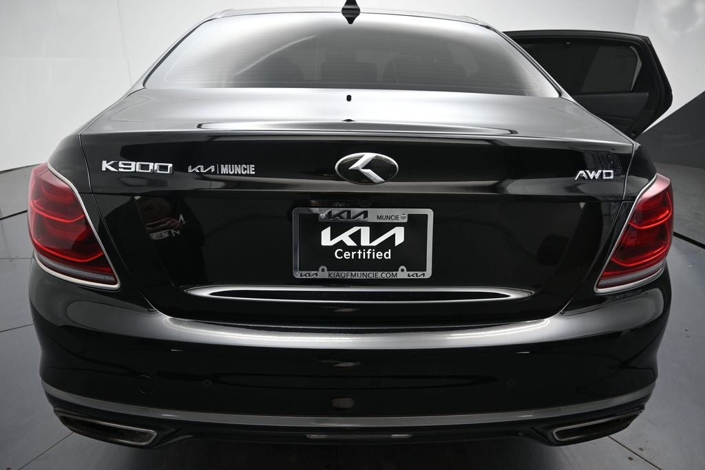 2020 Kia K900 Luxury