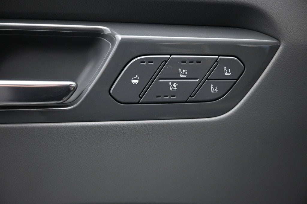 2024 Kia EV9 Land