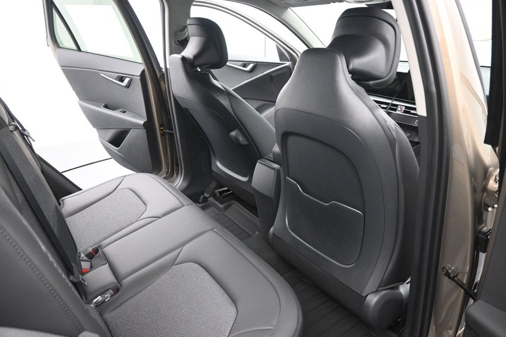 2027 Kia Niro LX