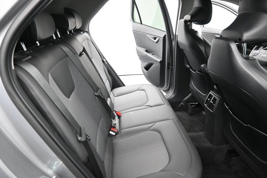 2025 Kia Niro EX