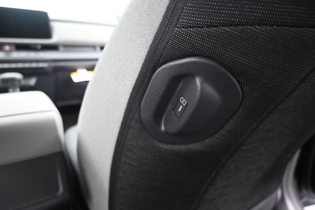 2027 Kia Seltos LX