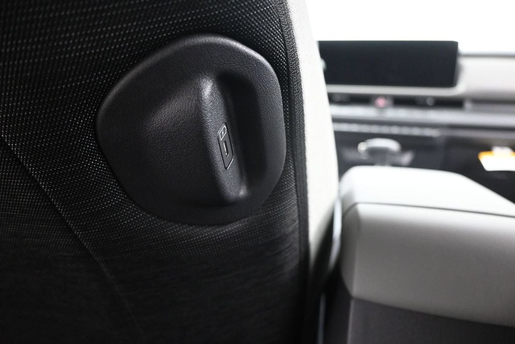 2027 Kia Seltos LX