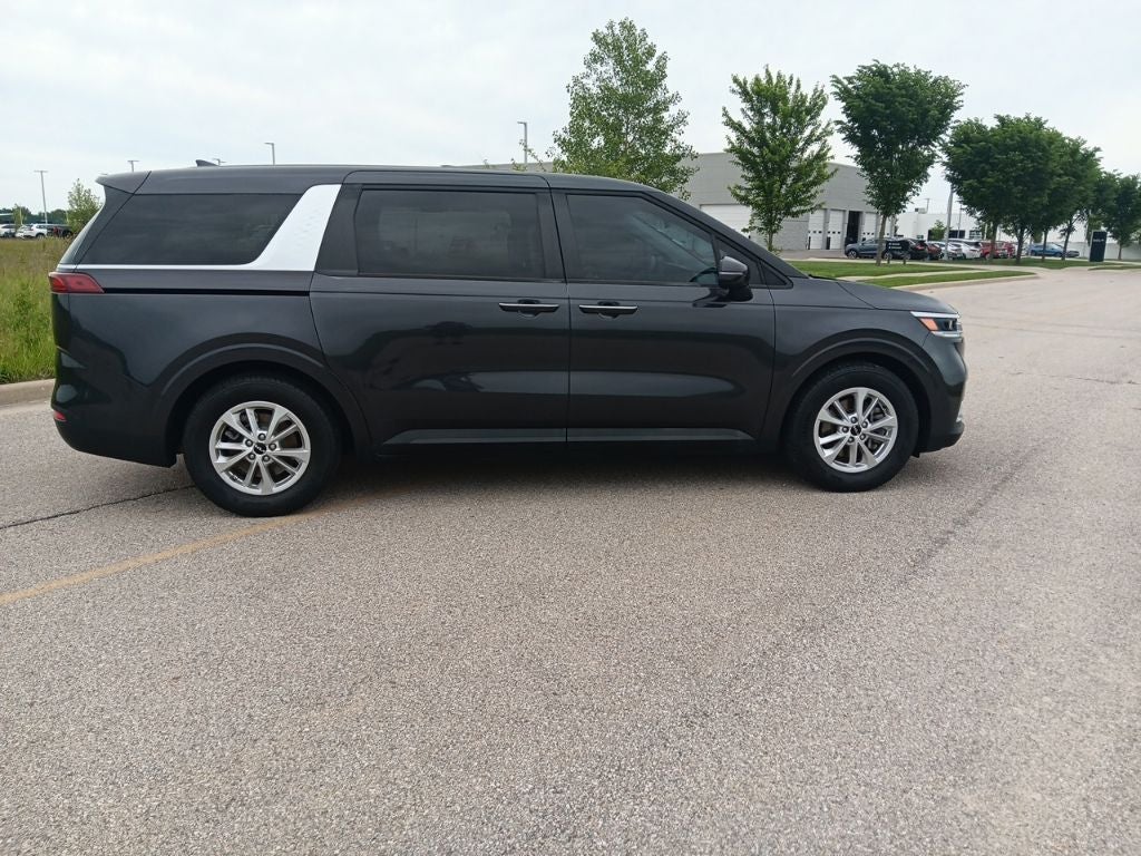 2022 Kia Carnival LXS