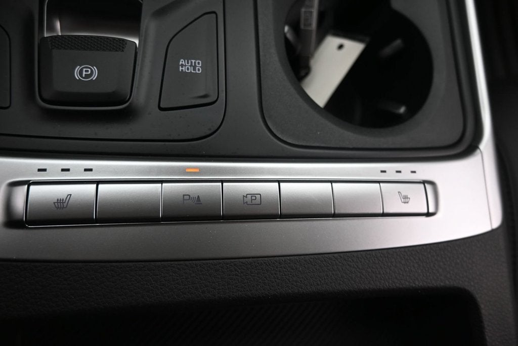 2027 Kia Carnival LXS