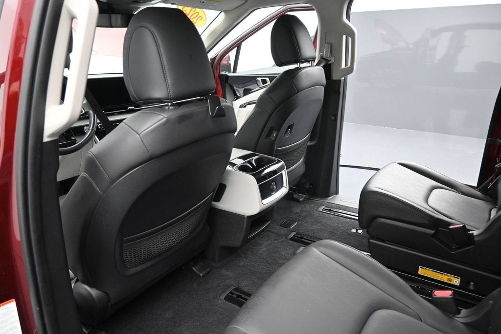 2023 Kia Carnival EX