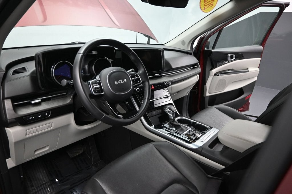 2023 Kia Carnival EX