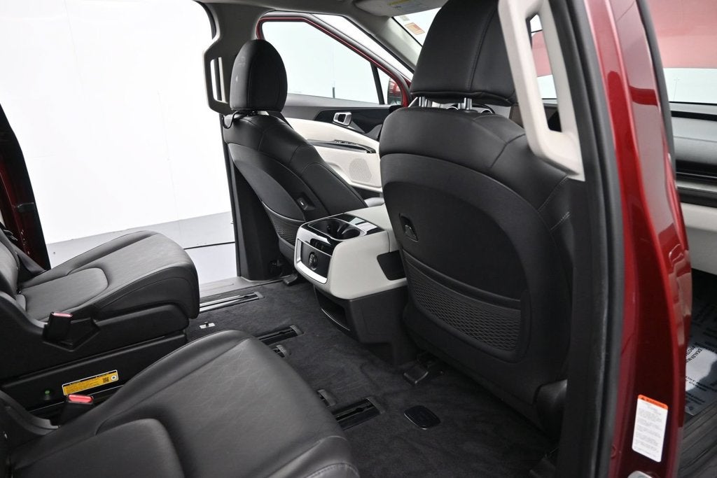 2023 Kia Carnival EX
