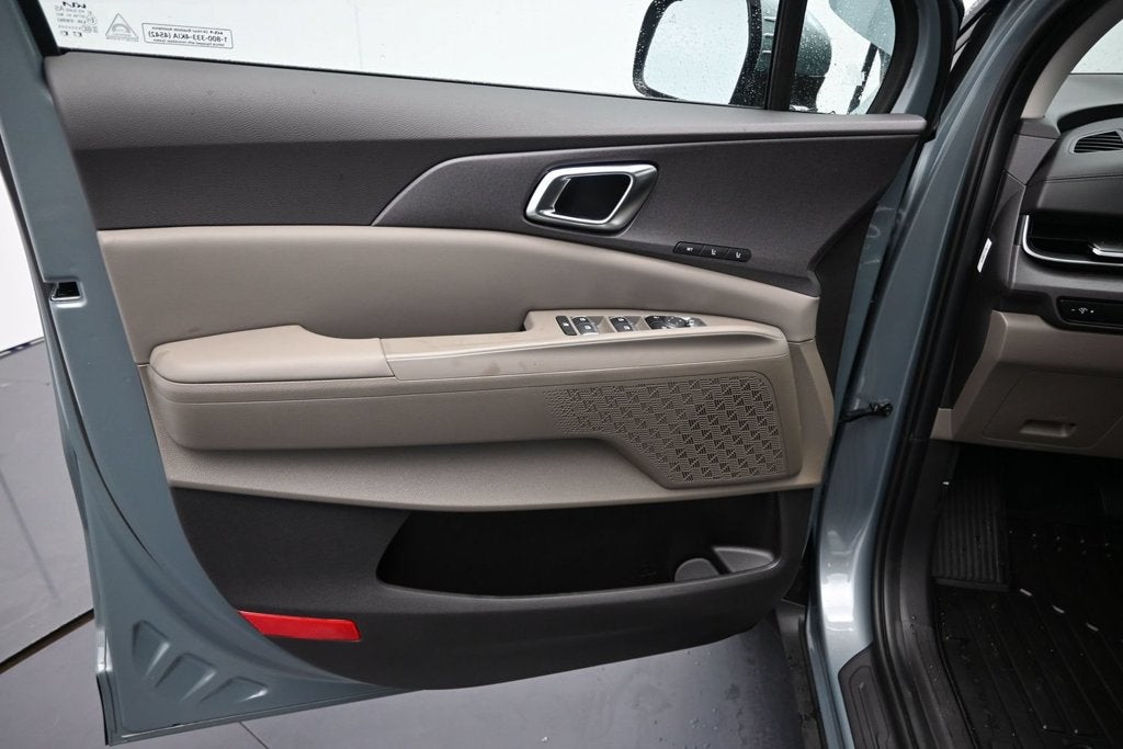 2027 Kia Carnival EX