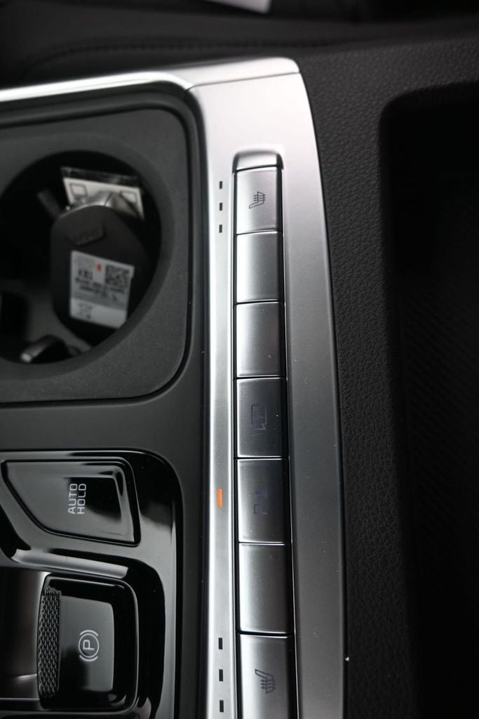 2027 Kia Carnival EX