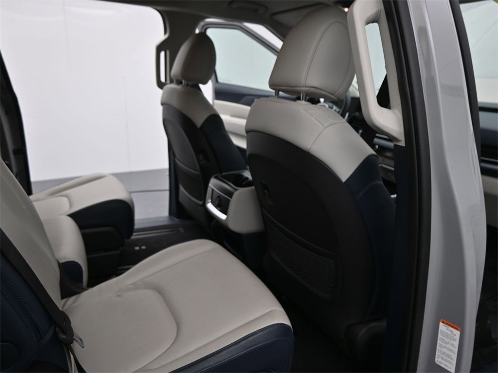 2025 Kia Carnival Hybrid EX