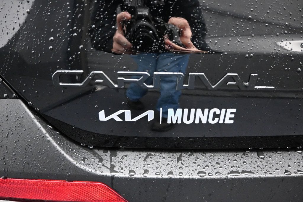 2027 Kia Carnival SX