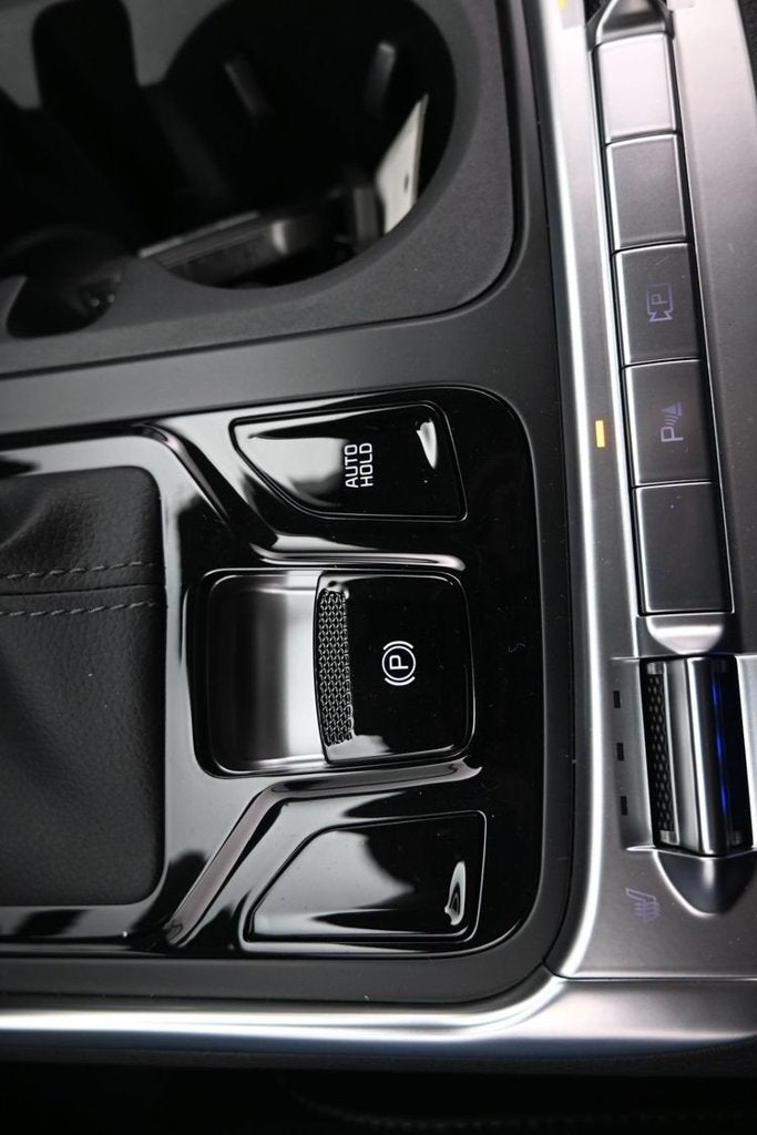 2027 Kia Carnival SX