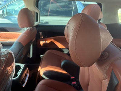 2027 Kia Carnival SX