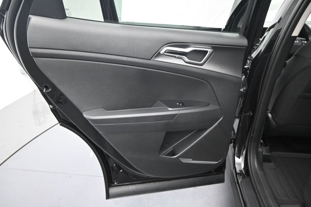 2027 Kia Sportage Hybrid LX