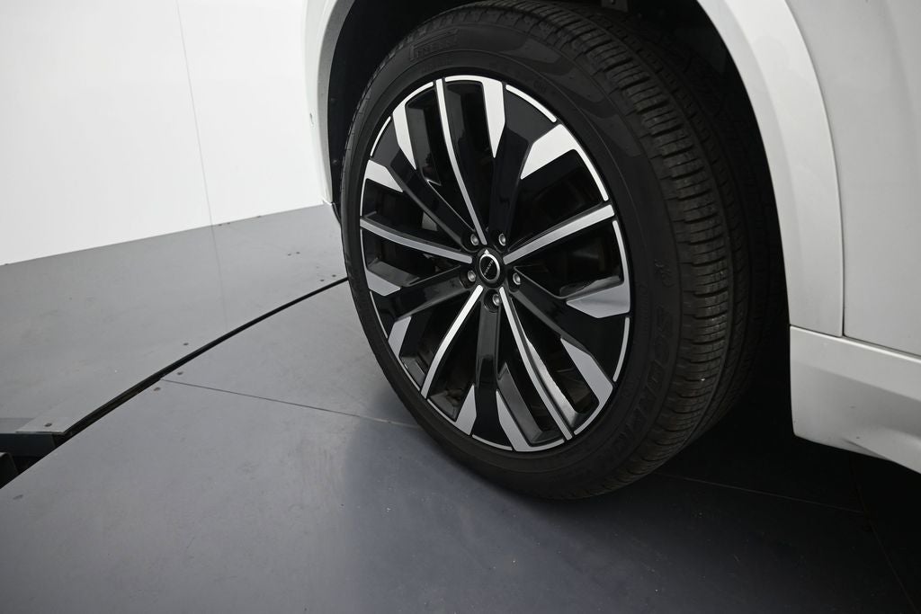 2025 Volvo XC90 B5 Plus 2025.5