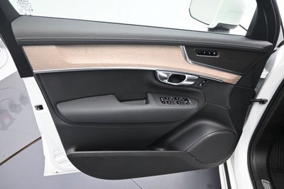 2025 Volvo XC90 B5 Plus 2025.5