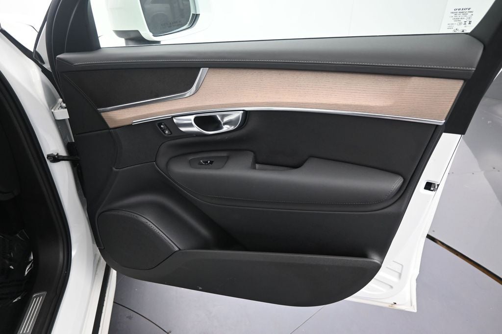 2025 Volvo XC90 B5 Plus 2025.5