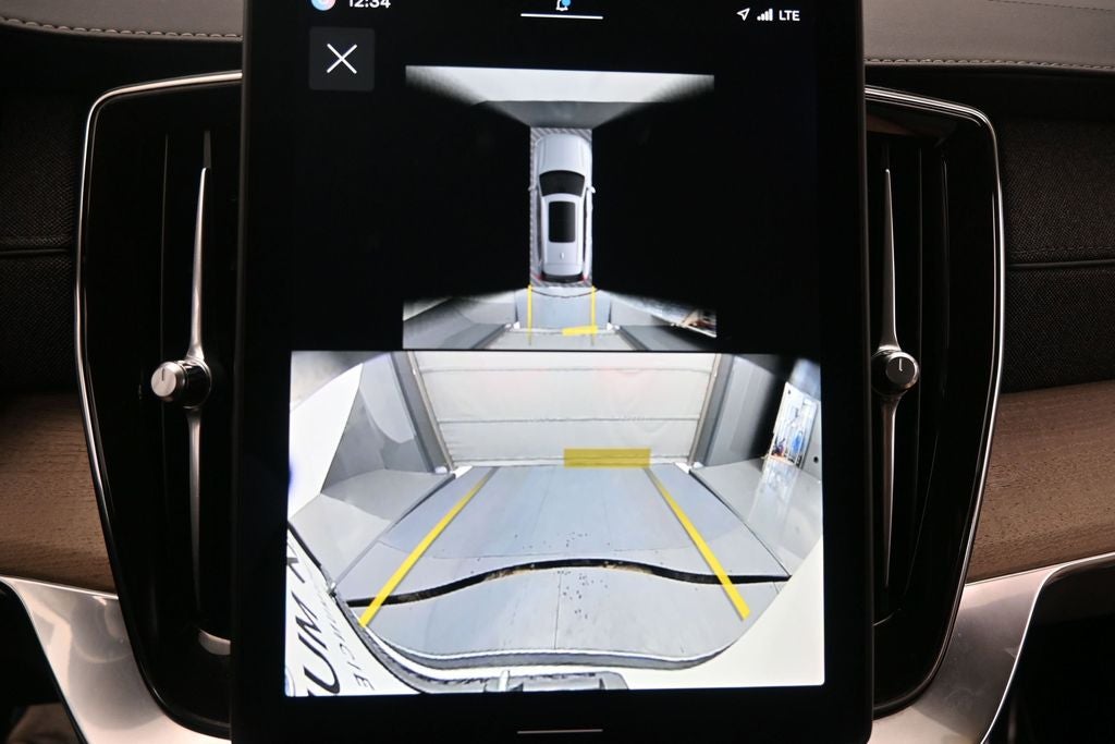 2025 Volvo XC90 B5 Plus 2025.5