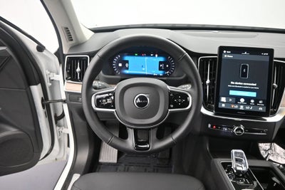 2025 Volvo XC90 B5 Plus 2025.5
