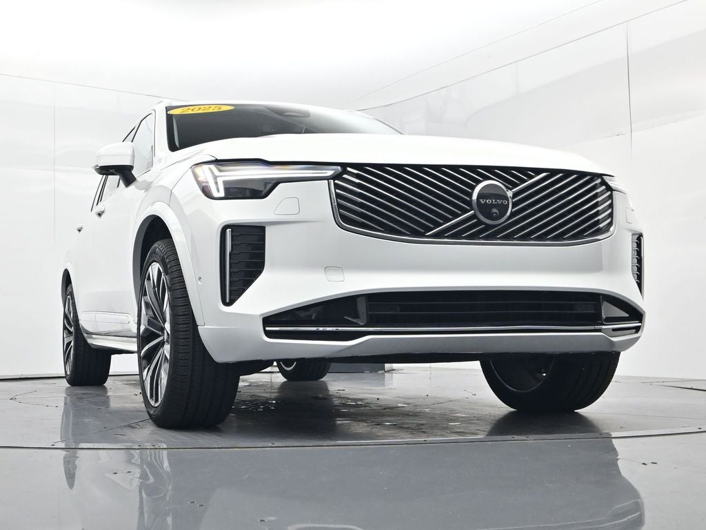 2025 Volvo XC90 B5 Plus 2025.5