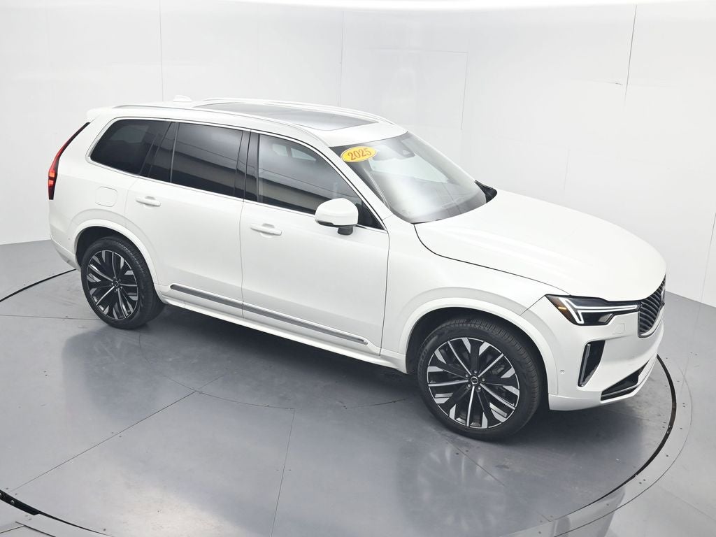 2025 Volvo XC90 B5 Plus 2025.5