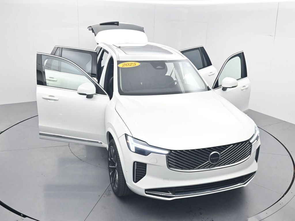 2025 Volvo XC90 B5 Plus 2025.5