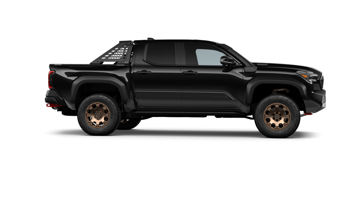 2025 Toyota Tacoma i-FORCE MAX Tacoma Trailhunter