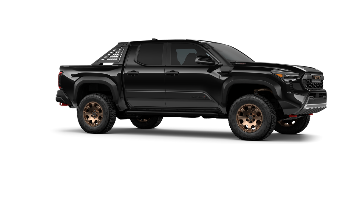 2025 Toyota Tacoma i-FORCE MAX Tacoma Trailhunter