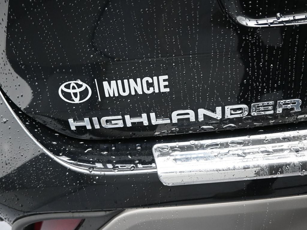 2026 Toyota Highlander Hybrid Platinum
