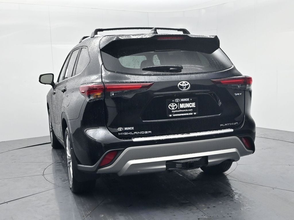 2026 Toyota Highlander Hybrid Platinum