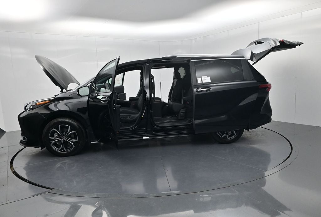 2026 Toyota Sienna Platinum