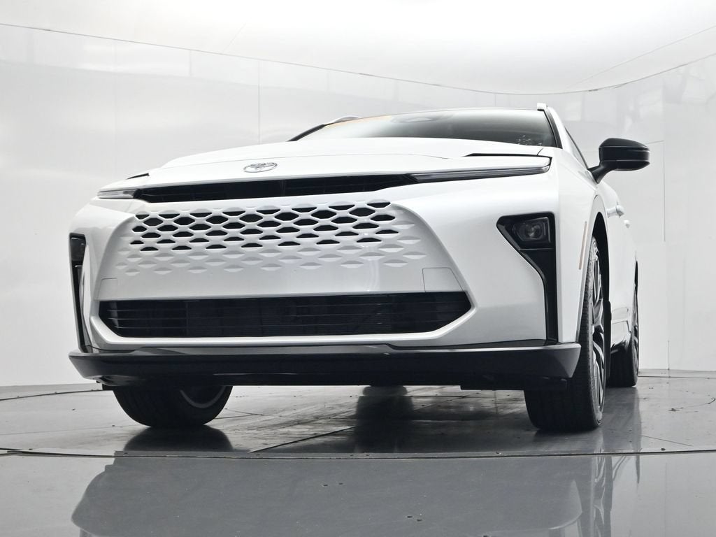 2026 Toyota Toyota Crown Signia Limited